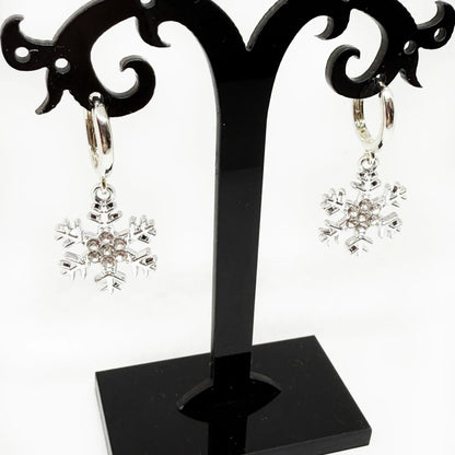 Auskari - Sudraba Sniegpārsliņas Auskari Laimes Zirneklis